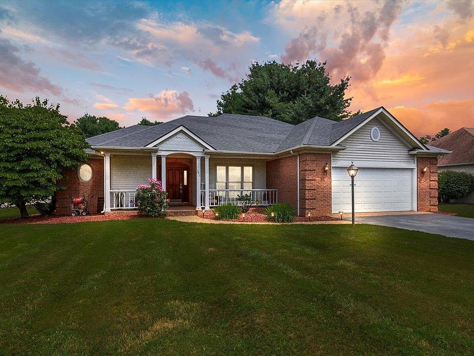 1st image of 102 Crystal Ct