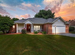 102 Crystal Ct, Bowling Green, KY 42104