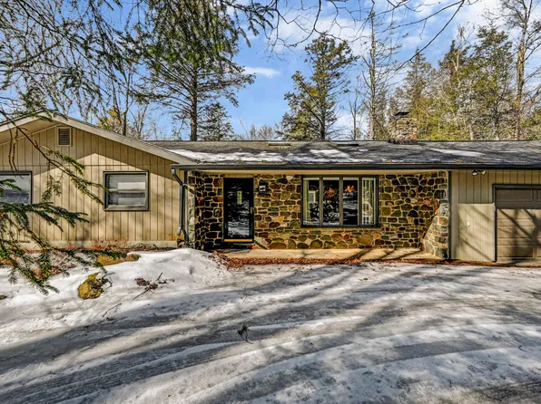 223 Tanglewood Dr, Pocono Pines, PA 18350