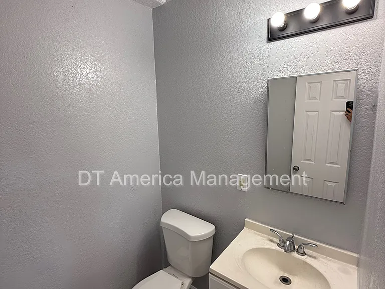 6879 Amherst St — Photo 19