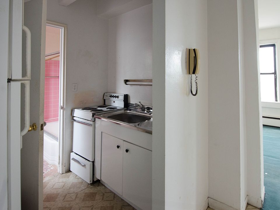 1st image of 255 W 88th St Ph B
