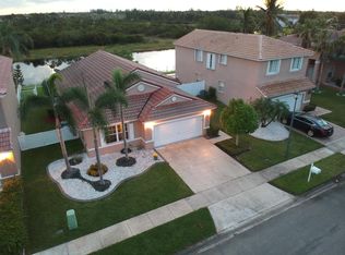 19050 SW 4th St, Hollywood, FL 33029