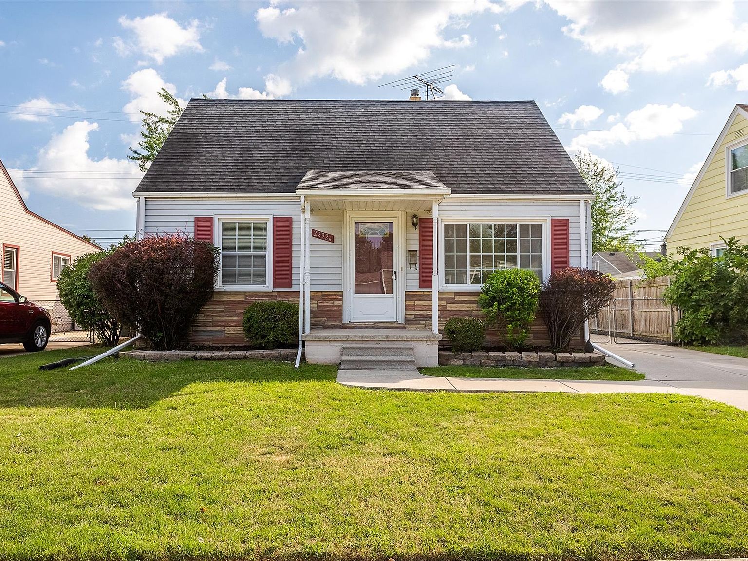 22924 Maxine St, Saint Clair Shores, MI 48080 Zillow