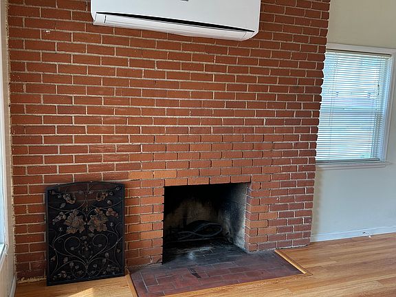 4th image of 3856 Bentley Ave #2