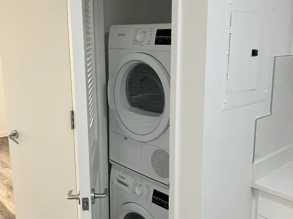 556 Third Avenue image 1 of 16