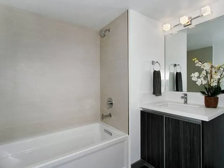 8748 Reading Ave — Photo 28