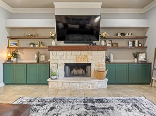 104 Roble Roja Dr, Georgetown, TX 78633