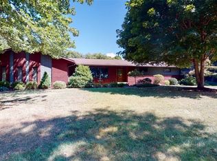 1121 Middle Rd, North East, PA 16428