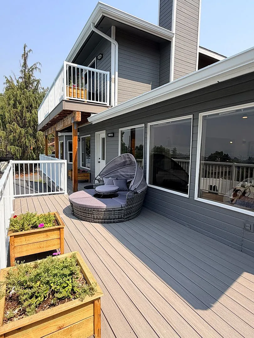 Executive 5 bed/4 bath home, POOL with pool service, decks with VIEWS, two kitchen/living room ar... — Photo 3