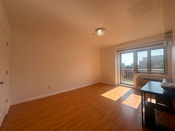 3rd image of 71-33 162nd St #4C