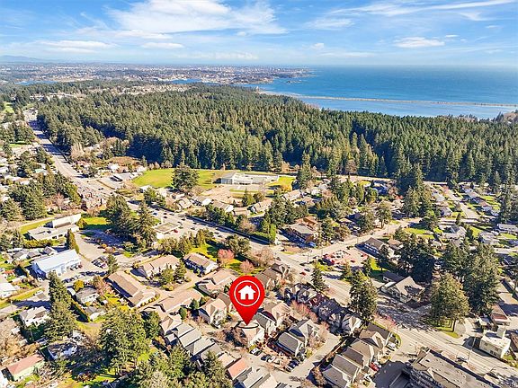 3rd image of 2210 Sooke Rd #13