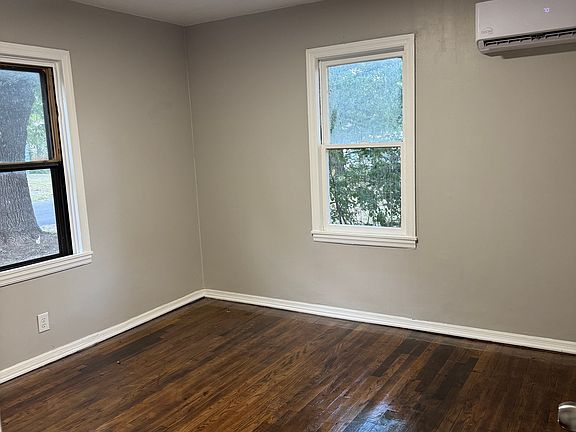 5th image of 1629 S Aberdeen St