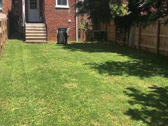 3rd image of 3115 W Franklin St