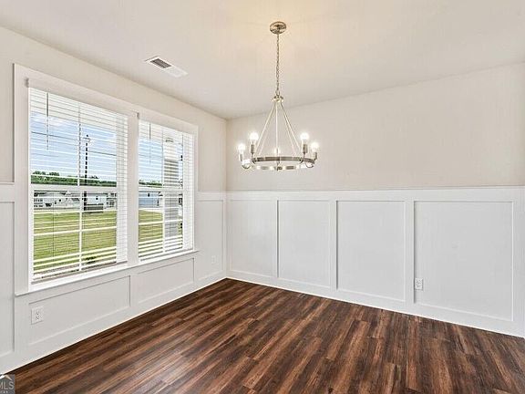 2nd image of 143 Hunts Mill Cir