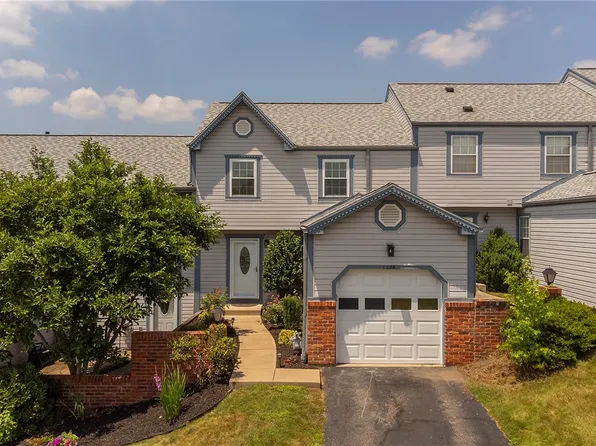 1128 Old Farm Rd, Lawrence, PA 15055
