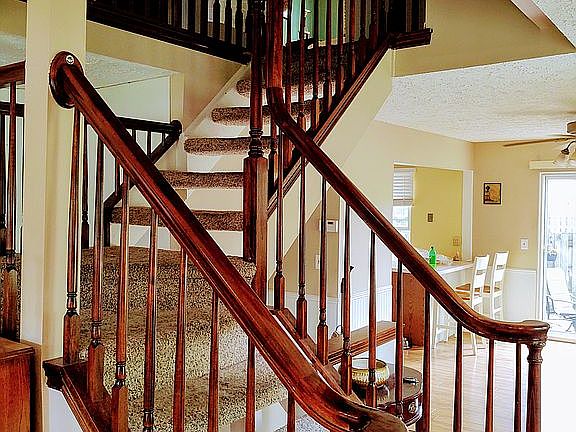 4th image of 19602 Aqueduct Ct