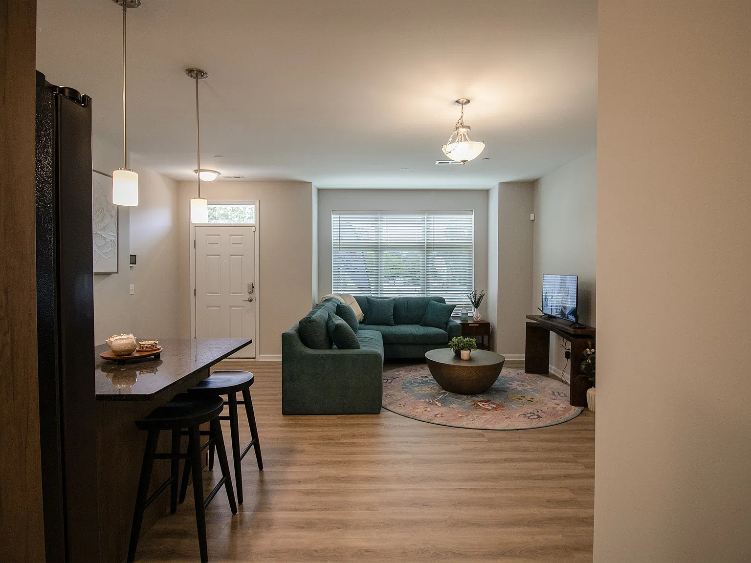Lincoln Center Townhomes — Photo 4