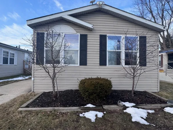 17049 Falsworth St #244, Macomb, MI 48044