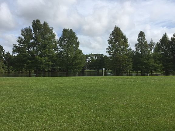 2nd image of 16495 Avenida Del Lago