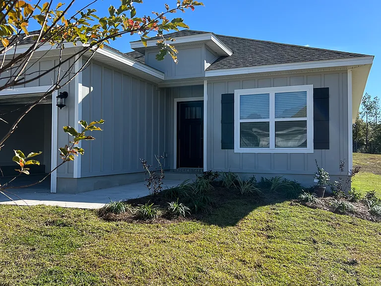 201 Lyla Ln — Photo 12