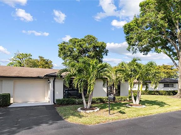2nd image of 4754-4754 Greentree Dr #B