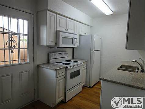 4th image of 2820 Patricia Ln