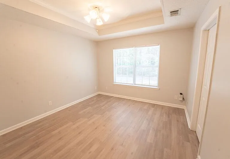 123 W Tisbury Ln — Photo 15