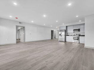 7040 Woodman Ave #207, Van Nuys, CA 91405