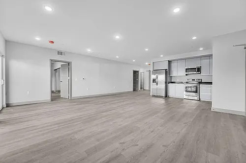 7040 Woodman Ave #207 Photo 1