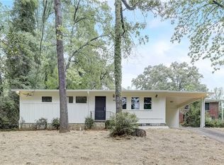 1993 Pine Oak Dr SW, Atlanta, GA 30310