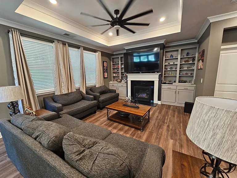 160 Amherst Way — Photo 8