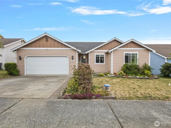1695 NW Almond Loop, Oak Harbor, WA 98277