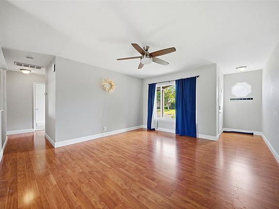 3rd image of 2612 Ribier Way