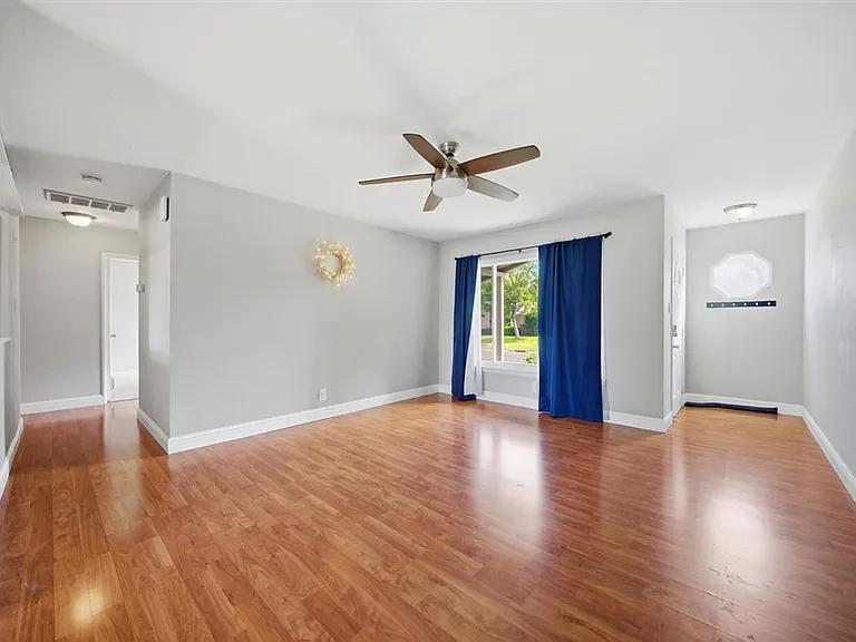 2612 Ribier Way — Photo 3