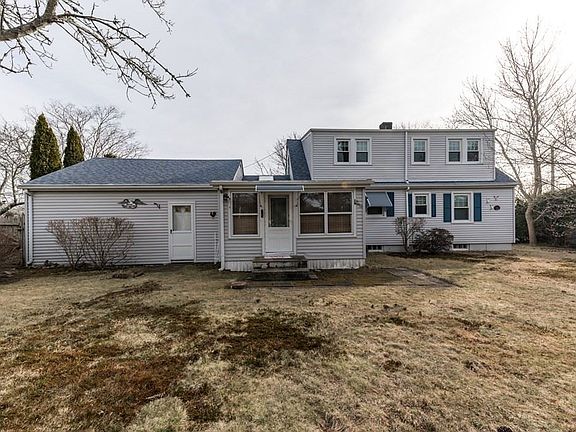5th image of 401 Hawes St