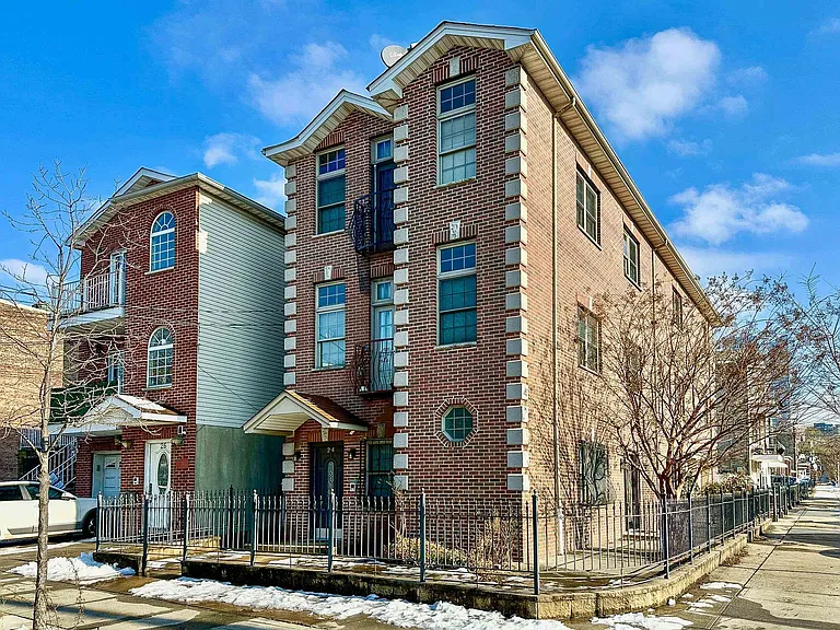 24 Emerson Ave #2 — Photo 20