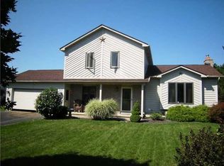 12 Southwind Way, Rochester, NY 14624