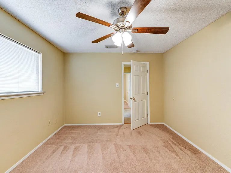 24206 Landing Way Dr — Photo 16
