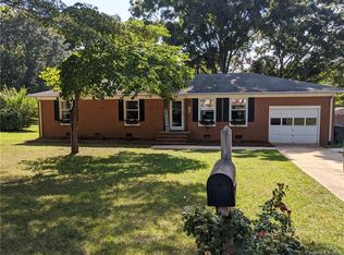 713 Briarwood Dr, Mooresville, NC 28115