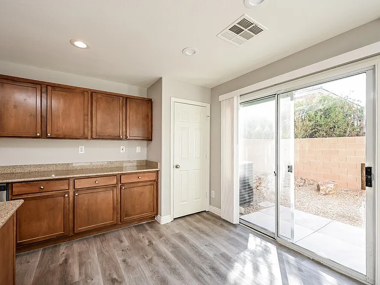 7967 Carmel Heights Ave — Photo 7