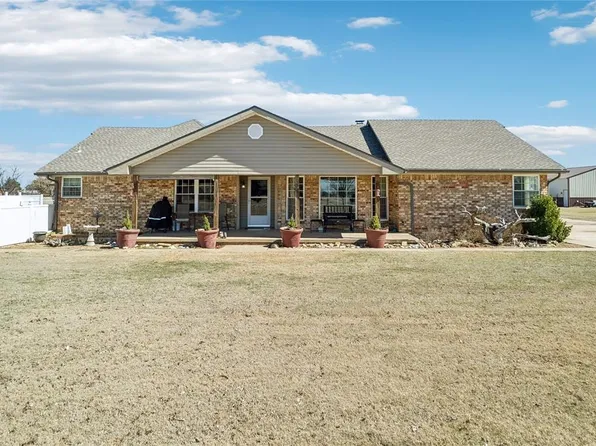 23300 N Briarwood Dr, Edmond, OK 73025