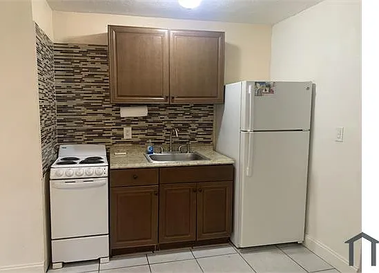 38 SW 6th Ave #3