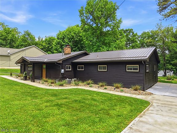 3rd image of 6115 Vale View Dr SW