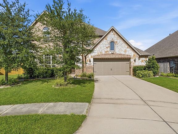 3rd image of 25406 Angelwood Springs Ln