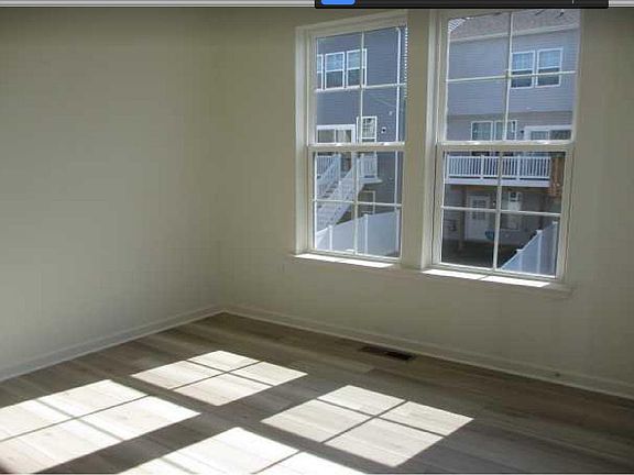 5th image of 125 Stribling Way