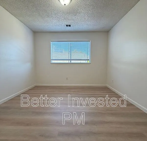 304 Cooper Ln #G — Photo 12