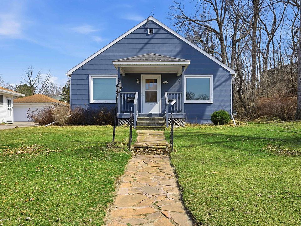 1st image of 504 N Webb Ave