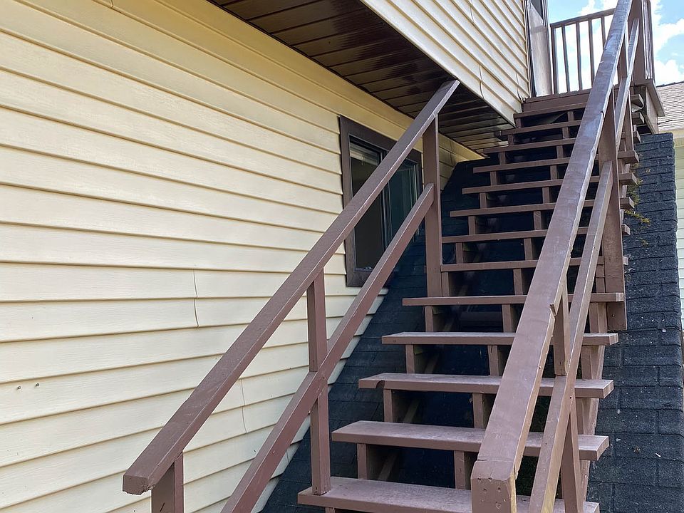 1st image of 3340 Garibaldi Dr