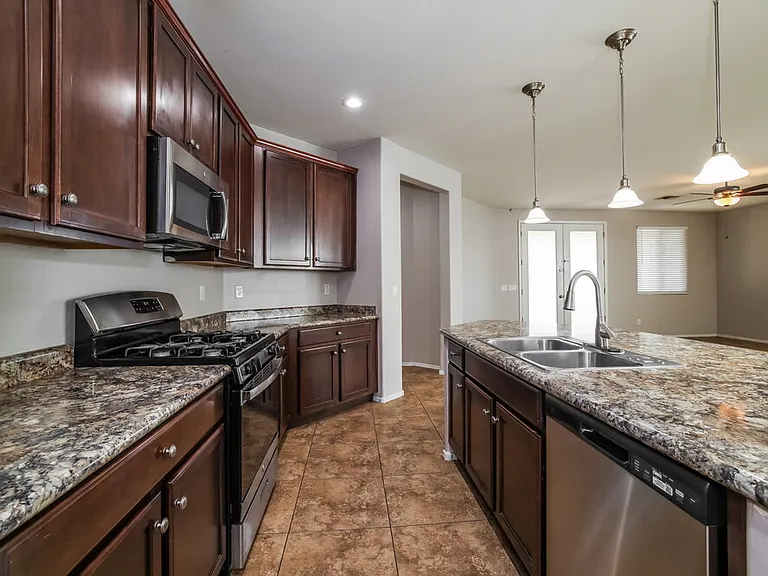 7543 W Darrel Rd — Photo 5
