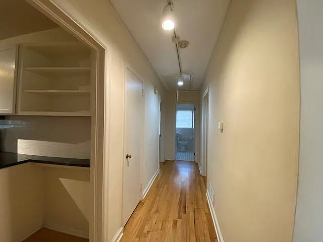 Hallway to bedrooms